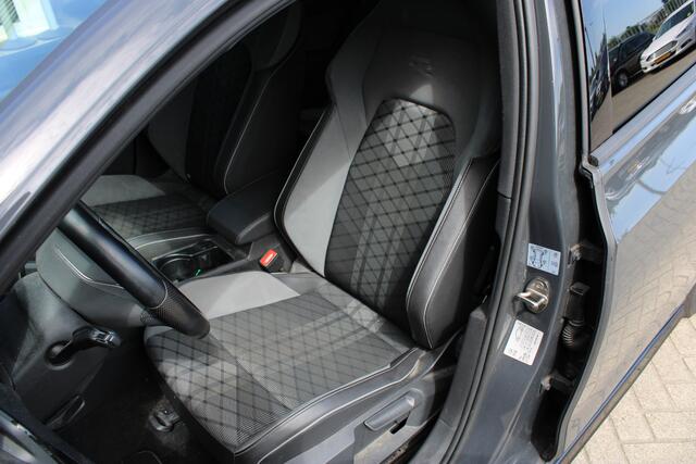 Volkswagen GOLF Variant 1.5 TSI R-Line Full-LED Adap. Cruisecontrole Carplay Afn. trekhaak