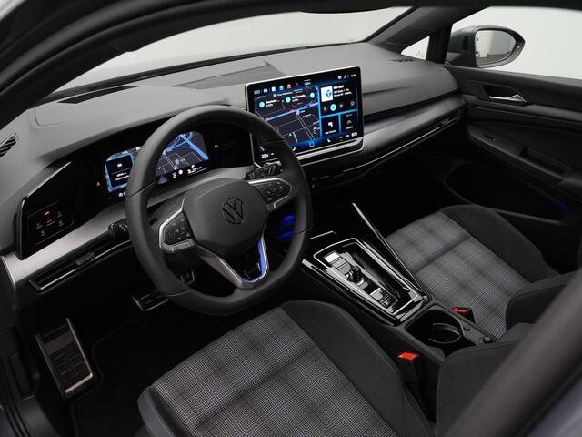 Volkswagen GOLF GTE 1.5 eHybrid 272 pk DSG | Adaptief onderstel | IQ Light | Rondomzicht camera | Head-up display | Stuur-/stoelverwarming