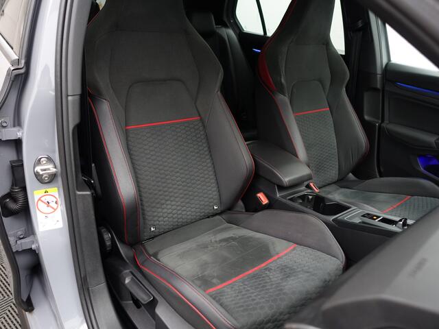 Volkswagen GOLF 2.0 TSI GTI Clubsport Aut- Panoramadak, Harman Kardon, Sfeerverlichting, Stuur/Stoelverwarming, Xenon Led Matrix