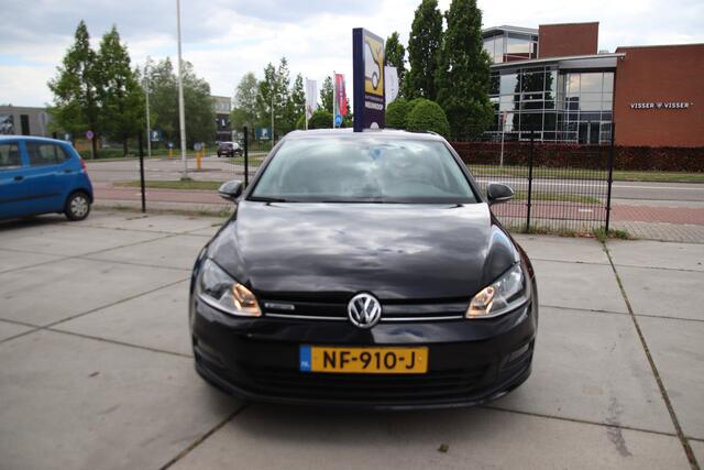 Volkswagen GOLF 1.0 TSI Connected Series Carplay, Camera, ACC, NL auto Lente aanbieding!