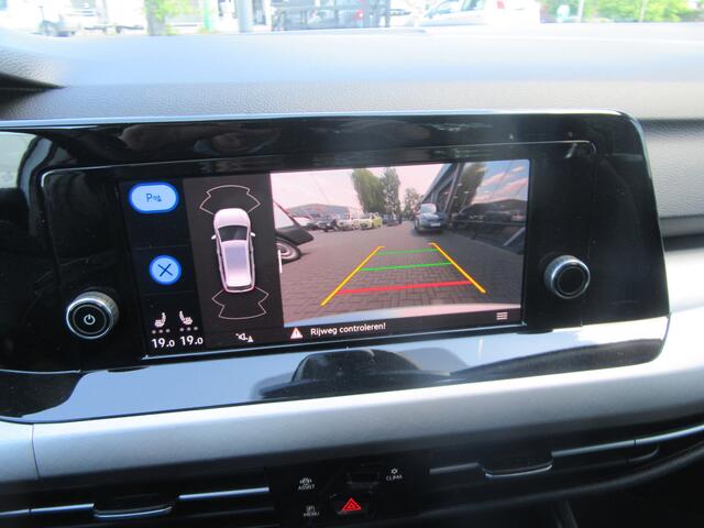 Volkswagen GOLF Variant 1.0 eTSI DSG Life, Navigatie, Camera, Standverwarming
