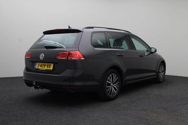 Volkswagen GOLF Variant 1.4 TSI Connected Series 2016 | Panorama Dak | Stoelverwarming | Cruise Control | Navigatie | Goed Onderhouden | Trekhaak | Parkeersenoren | Boekjes | 2 Sleutels