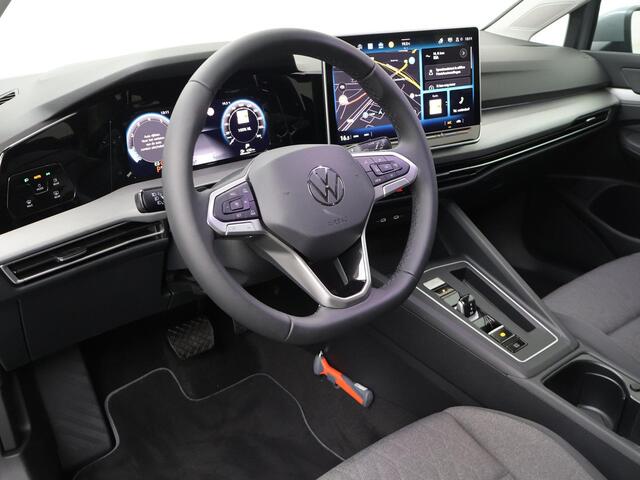 Volkswagen GOLF 1.5 eTSI 85kW/116pk DSG Life Edition | Navigatiesysteem | LED verlichting | Achteruitrijcamera | Parkeersensoren voor & achter |