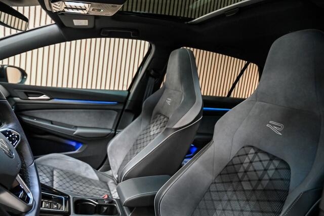 Volkswagen GOLF 1.5 eTSI R-Line ACC|HarmanKardon|Matrix|Pano