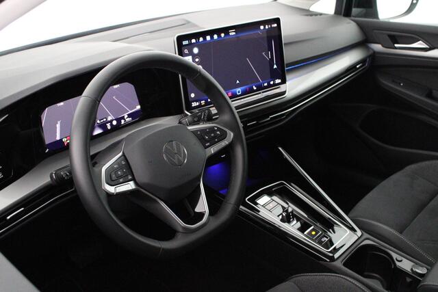 Volkswagen GOLF 8.5 1.5 eTSI 150pk DSG Style Camera Stoelverwarming Massage Keyless Navigatie