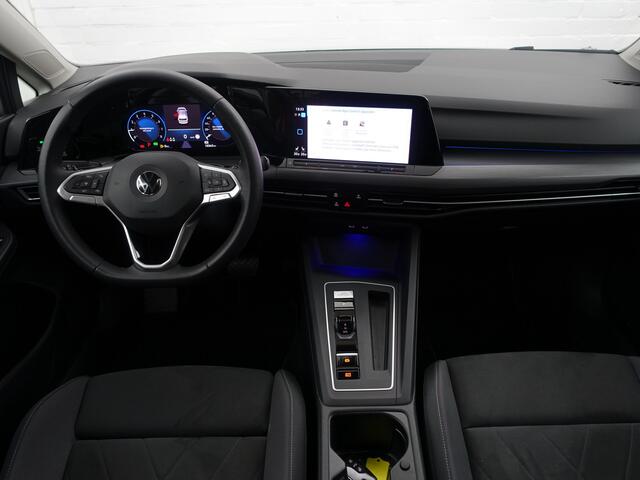 Volkswagen GOLF 1.5 eTSI R Line Aut- NAP 10dkm, Panoramadak, Sfeerverlichting, Camera, Ergo Active, Stoelmassage