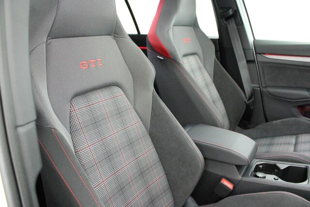 Volkswagen GOLF 8.5 2.0 TSI 265pk GTI 360Camera Panoramadak Keyless Stoelverwarming Virtual Cockpit Navigatie