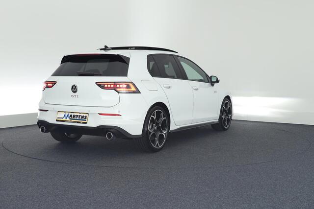 Volkswagen GOLF 8.5 2.0 TSI 265pk GTI 360Camera Panoramadak Keyless Stoelverwarming Virtual Cockpit Navigatie