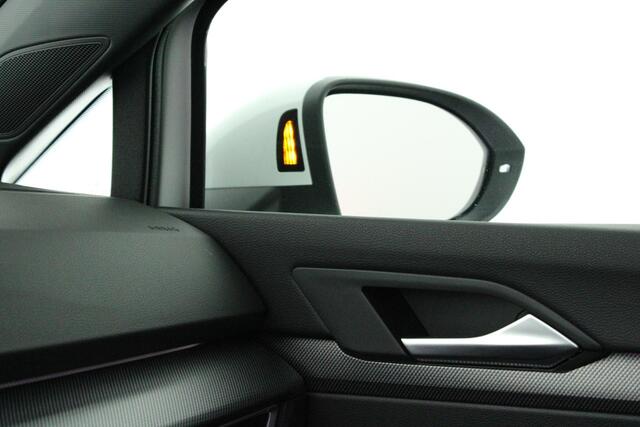 Volkswagen GOLF 8.5 1.5 eTSI 116pk DSG R-Line Edition Camera Keyless Matrix Led Virtual Cockpit Navigatie