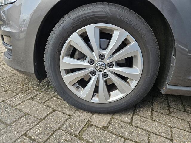 Volkswagen GOLF Variant 1.0 TSI Connected NAVI TEL LM PDC CC