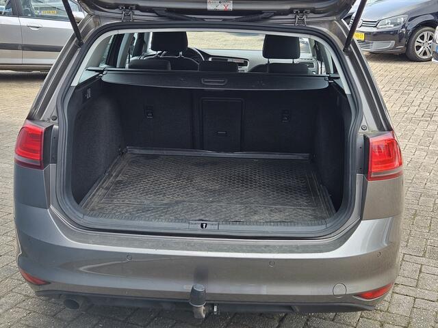 Volkswagen GOLF Variant 1.0 TSI Connected NAVI TEL LM PDC CC