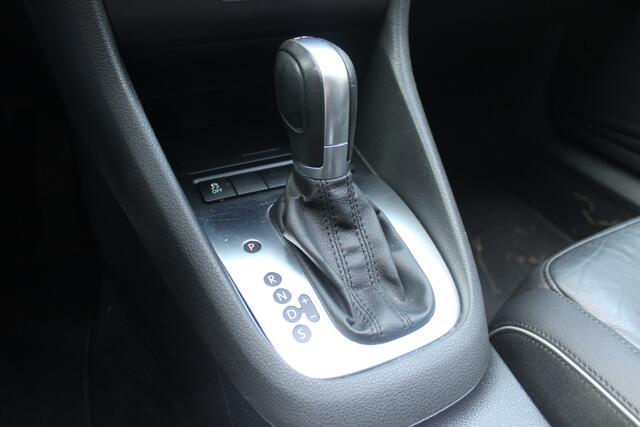 Volkswagen GOLF Cabriolet 1.4 TSI - AUTOMAAT - LEDER - NAVIGATIE - CARPLAY - XENON -