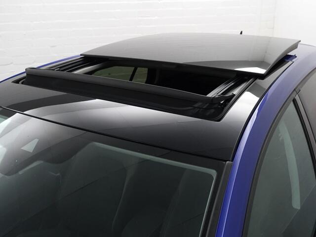 Volkswagen GOLF 1.0 TSI R Line+ Aut- 25dkm, Panoramadak, Xenon Led, CarPlay, Android Auto, Stoelmassage