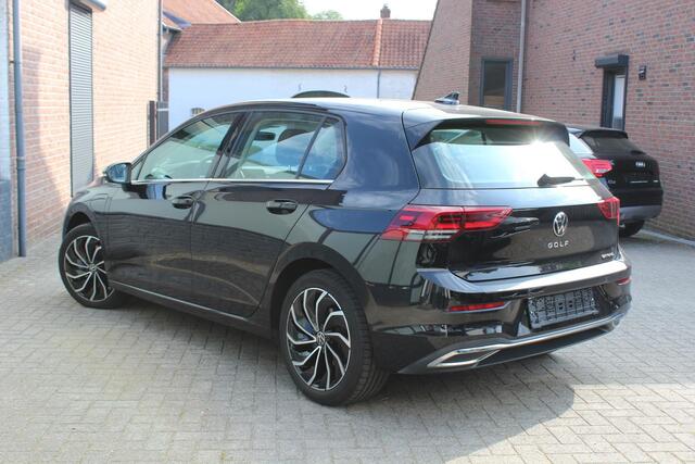 Volkswagen GOLF 1.4 eHybrid Style Navi/Carplay, Sport/Comfort Stoel, PDC, LED, Klima.