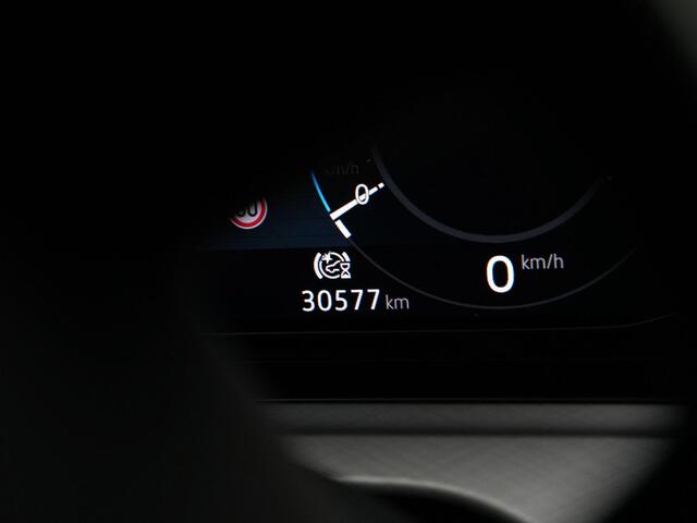 Volkswagen GOLF Variant 1.0 eTSI 110 pk DSG Life Business | Geheugen-/massagestoel | Stuur-/stoelverwarming | Parkeersensoren voor/achter | Navigatie