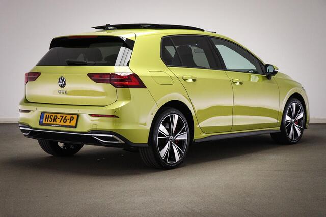 Volkswagen GOLF 1.4 eHybrid GTE | PANORAMADAK | WINTER / ASSISTENTIE- PACK | IQ LIGHT | CAMERA