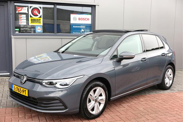 Volkswagen GOLF 1.5 TSI 96kw 130pk Style , Panorama dak , Led, Virtual cockpit ,Trekhaak uitklapbaar, PDC, Navigatie via Carplay , DAB+ , Stoelverwarming,Alcantara bekleding, etc.