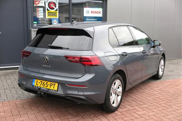 Volkswagen GOLF 1.5 TSI 96kw 130pk Style , Panorama dak , Led, Virtual cockpit ,Trekhaak uitklapbaar, PDC, Navigatie via Carplay , DAB+ , Stoelverwarming,Alcantara bekleding, etc.