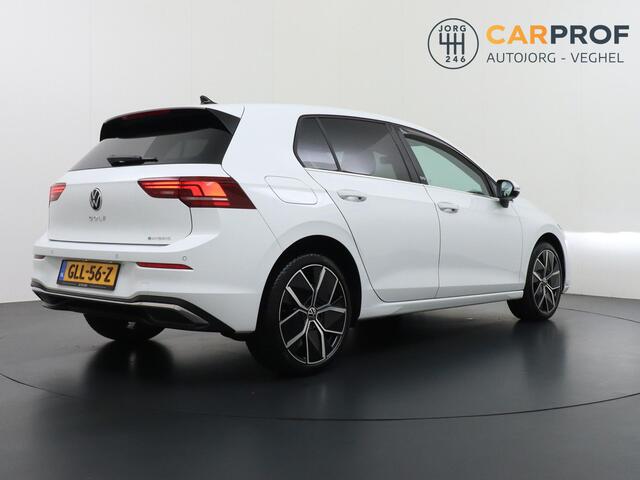 Volkswagen GOLF 1.5 eHybrid 50 Edition NAP | PHEV | Camera | Massage stoel | Navigatie |