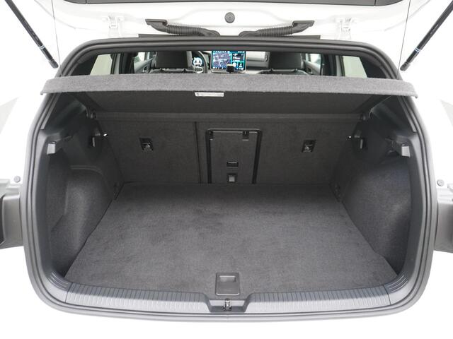 Volkswagen GOLF 1.5 eHybrid 50 Edition NAP | PHEV | Camera | Massage stoel | Navigatie |