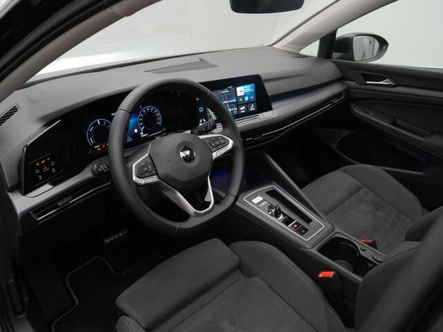 Volkswagen GOLF 1.4 204 pk DSG eHybrid GTE Style | Panoramadak | Trekhaak | Geheugen-/massagestoel | Stuur-/stoelverwarming | Alcantara
