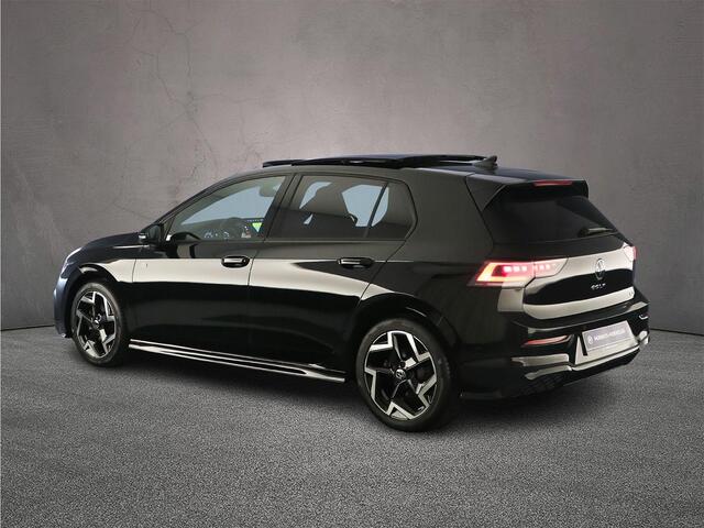 Volkswagen GOLF R-Line Edition 1.5 eTSI 150pk DSG Automaat Panoramadak, Harman Kardon audio, Adaptive cruise control, LED matrix koplampen, Achteruitrijcamera, Navigatie