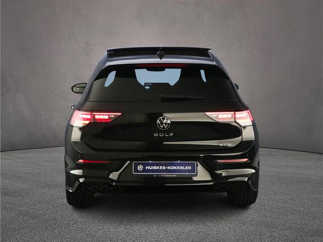 Volkswagen GOLF R-Line Edition 1.5 eTSI 150pk DSG Automaat Panoramadak, Harman Kardon audio, Adaptive cruise control, LED matrix koplampen, Achteruitrijcamera, Navigatie