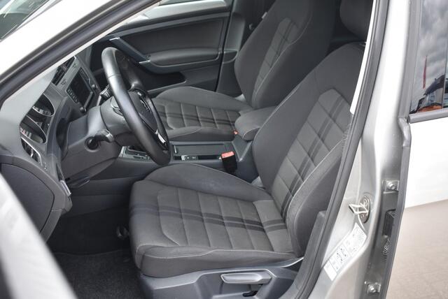 Volkswagen GOLF 1.0 TSI BNS ED. CON / APPLE CARPLAY / CLIMA / DEALER ONDERHOUDEN