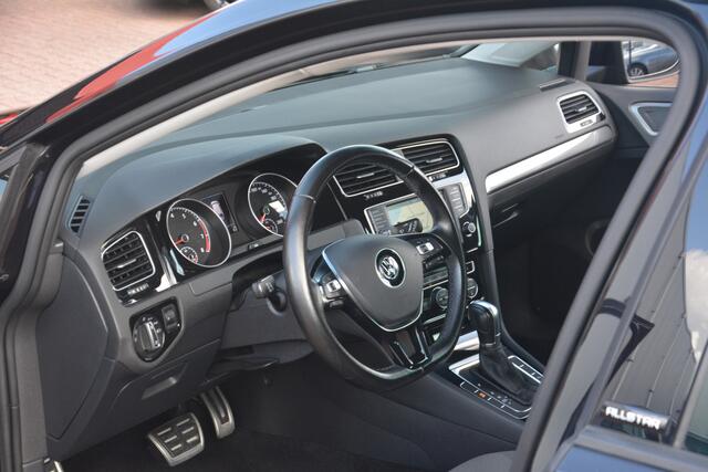 Volkswagen GOLF 1.2 TSI | Navigatie | Automaat | Cruise-control | Stoelverwarming | Clima | PDC |