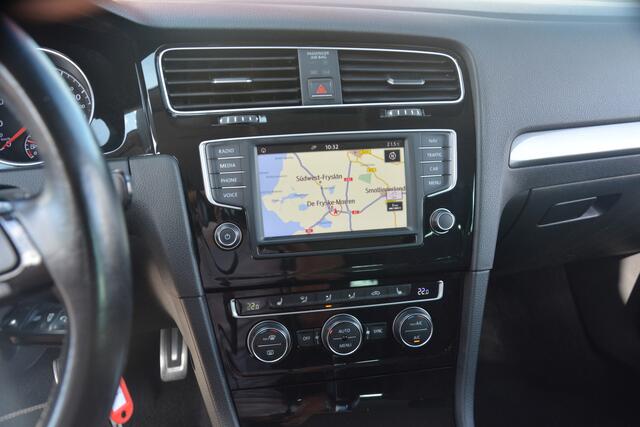 Volkswagen GOLF 1.2 TSI | Navigatie | Automaat | Cruise-control | Stoelverwarming | Clima | PDC |