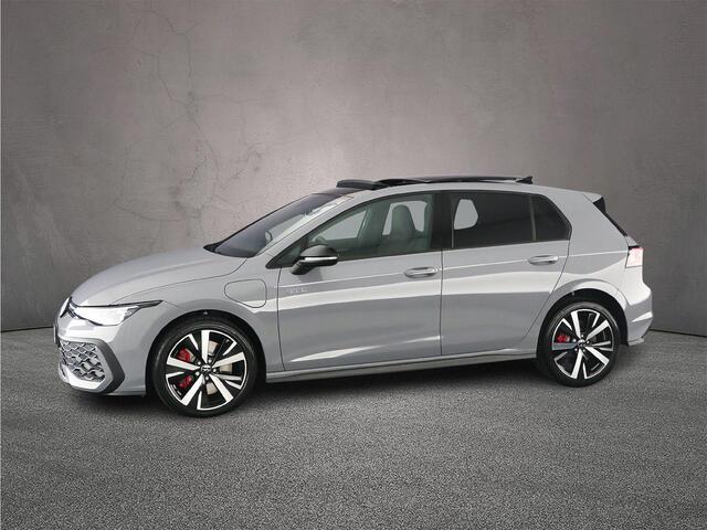 Volkswagen GOLF GTE 1.5 TSI eHybrid 272pk DSG Automaat Panoramadak, Black Style, Head up display, Adaptive cruise control, LED matrix koplampen, Achteruitrijcamera, Navigatie