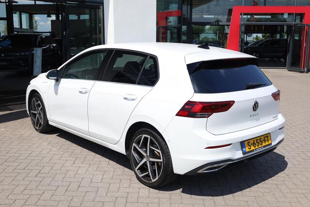 Volkswagen GOLF 1.4 eHybrid Style ErgoActive, LED plus + strip, verwarmbare voorstoelen, keyless, travel assist, spiegelpakket met geheugen, digital cockpit pro, pre-crash, ACC met Stop&Go, draadloos app connect, achteruitrijcamera, head-up display, lich&zicht, multimedi