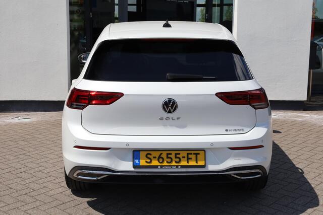 Volkswagen GOLF 1.4 eHybrid Style ErgoActive, LED plus + strip, verwarmbare voorstoelen, keyless, travel assist, spiegelpakket met geheugen, digital cockpit pro, pre-crash, ACC met Stop&Go, draadloos app connect, achteruitrijcamera, head-up display, lich&zicht, multimedi