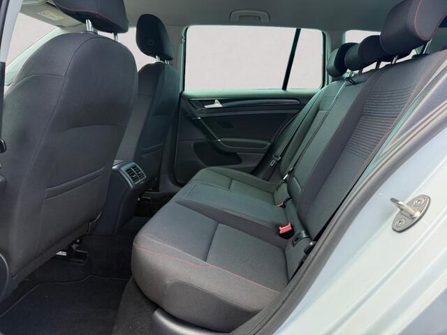 Volkswagen GOLF 1.0 TSI Comfort Line Business | AUTOMAAT | NAVIGATIE | CAMERA