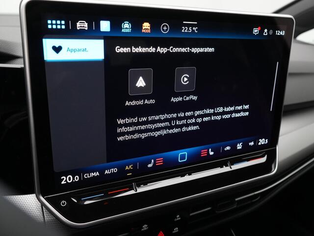 Volkswagen GOLF 1.5 eTSI 150 pk DSG Style Edition 50 | IQ Light | Panoramadak | Rondomzicht camera | Head-up Display | Stoel-/stuurverwarming | 18 inch