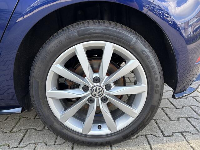 Volkswagen GOLF 1.5 TSI Highline Business R Navigatie, Stoelverwarming & Adaptive Cruise