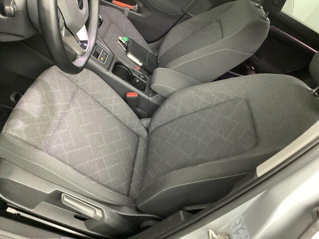 Volkswagen GOLF 1.0 TSI Life | LMV | PDC | Getint glas |