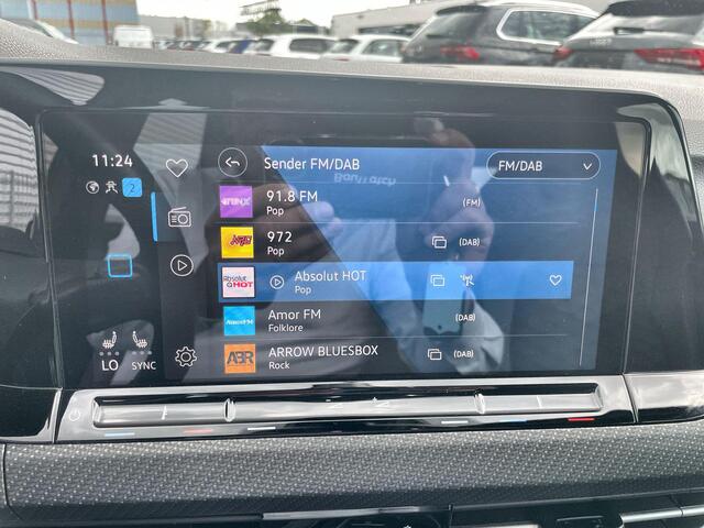 Volkswagen GOLF 1.5 eTSI 130pk DSG R-Line · Navigatie · App connect · Camera + Parkeersensoren