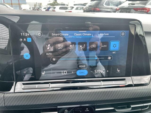 Volkswagen GOLF 1.5 eTSI 130pk DSG R-Line · Navigatie · App connect · Camera + Parkeersensoren