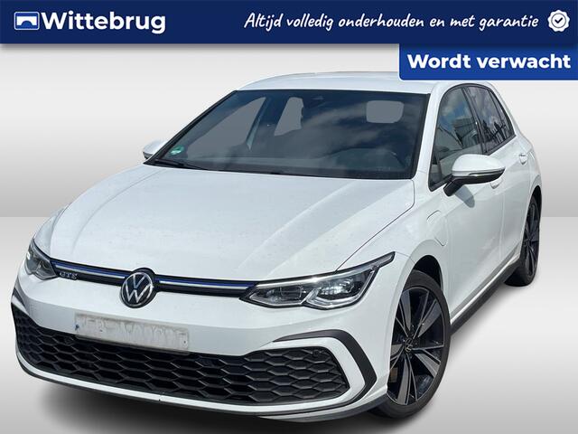Volkswagen GOLF 1.4 eHybrid 245pk DSG GTE / Trekhaak Elek. / 18" LMV / Navigatie / Stuur en Stoelverwarming / Parkeersensoren V+A
