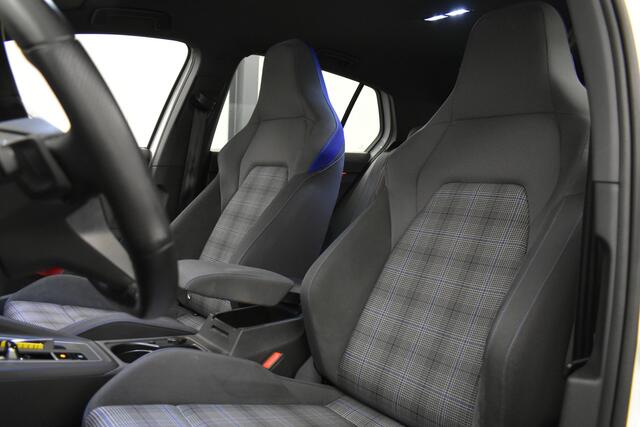 Volkswagen GOLF 1.4 eHybrid GTE Trekh Cam Winterpack Adaptive Cruise Carplay