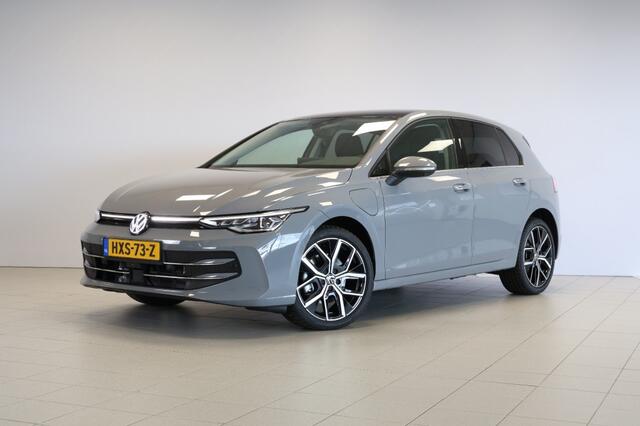 Volkswagen GOLF 1.5 eHybrid Style - Dodehoeksens. - CarPlay - 360 Camera