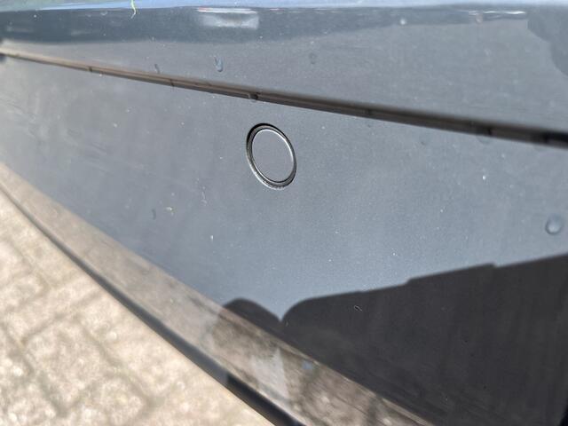 Volkswagen GOLF Variant 1.0 eTSI Life