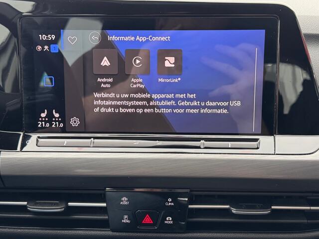 Volkswagen GOLF 1.5 TSI ACT. 150PK 1STE-EDITION NAVI PANO-DAK TREKHAAK DIGITALE-SCHERM AIRCO LMV PDC