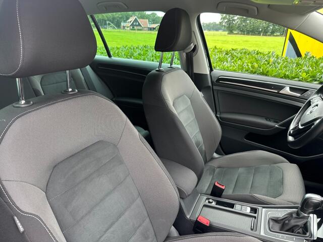Volkswagen GOLF 1.5 TSI Highline DSG7 Led / ACC / Winterpakket