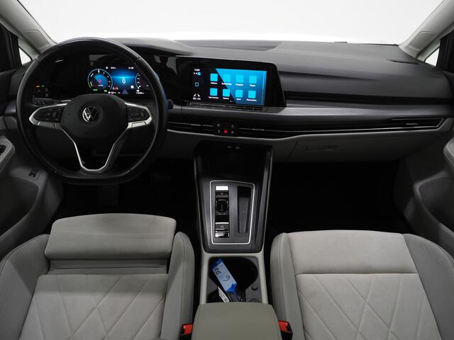 Volkswagen GOLF 1.4 eHybrid Style 204PK | Massage | Head Up | Virtual | Keyless | Adaptive Cruise | Carplay | DAB
