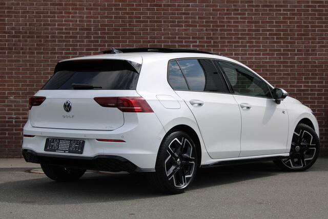 Volkswagen GOLF 1.5 eTSI 150PK R-Line |PANO-DAK|ACC|STUUR-STOELVERWARMING|18-INCH|