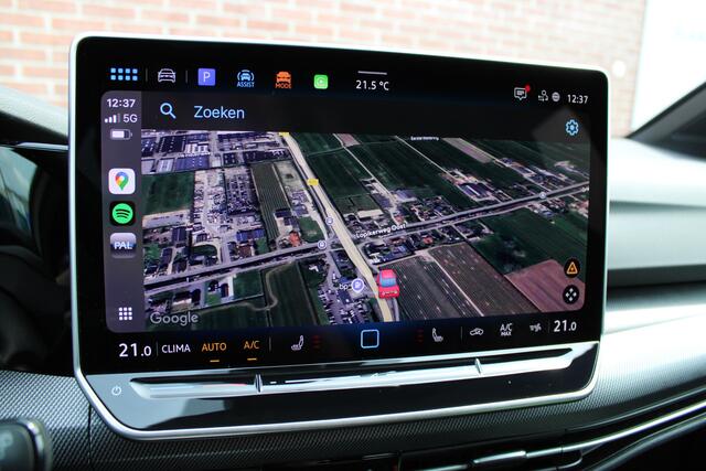 Volkswagen GOLF 1.5 eTSI 150PK R-Line |PANO-DAK|ACC|STUUR-STOELVERWARMING|18-INCH|