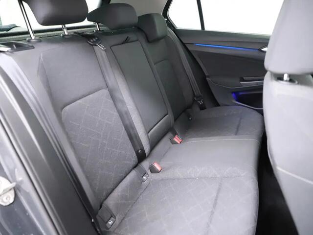 Volkswagen GOLF 1.5 eTSI R-Line Aut. Style | LED | Stoel + stuurverwarming | ACC | PDC 07-2020 76.689 KM