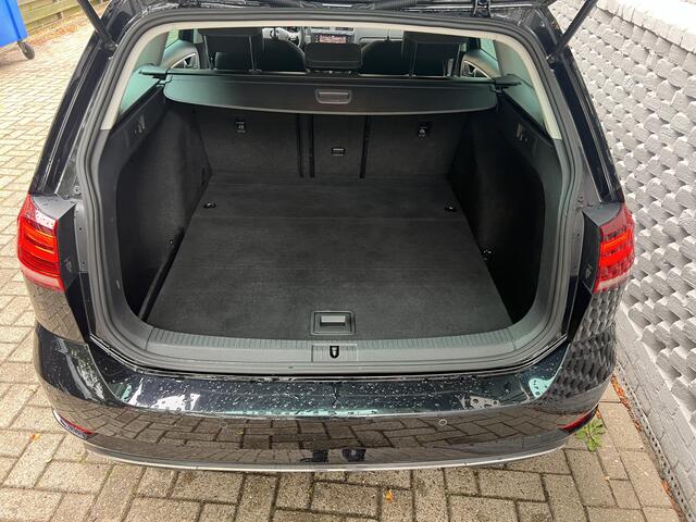 Volkswagen GOLF Variant 1.5 TSI Comfortline Business Navigatie Carplay Automaat